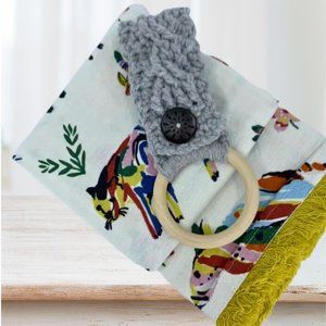 Cotton Kitchen Towel and Crochet Towel Holder Towel Hanger Set Lt Gray & Animals